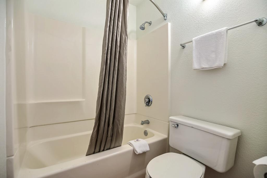 Motel 6-Oakland, Ca - Embarcadero Eksteriør billede